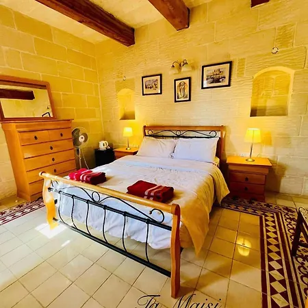 Ta Majsi With Indoor Pool וילה *