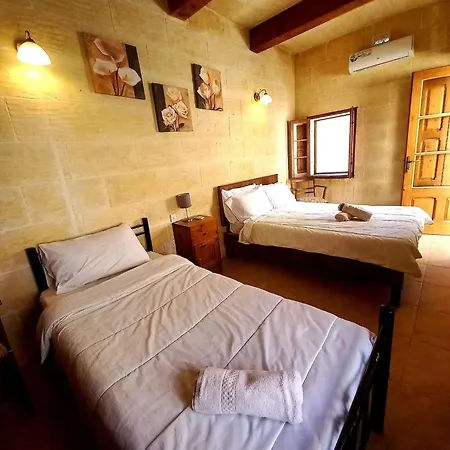 Villa Ta Majsi With Indoor Pool San Lawrenz