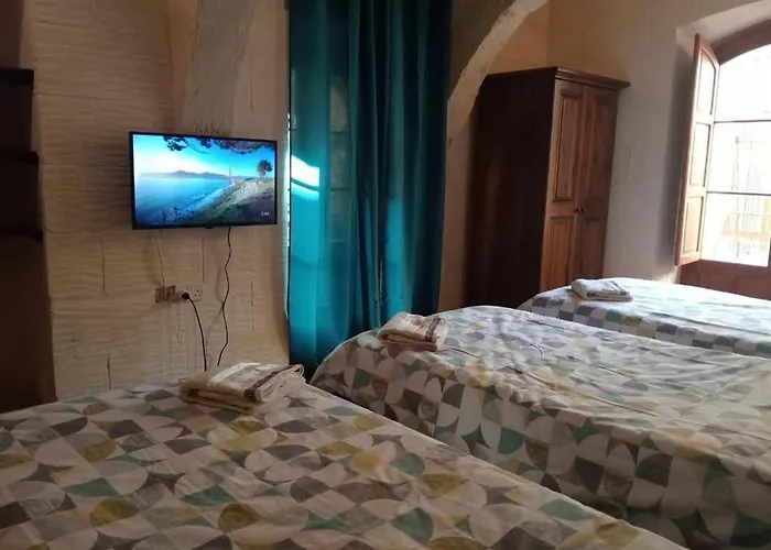 Ta Majsi With Indoor Pool Villa San Lawrenz